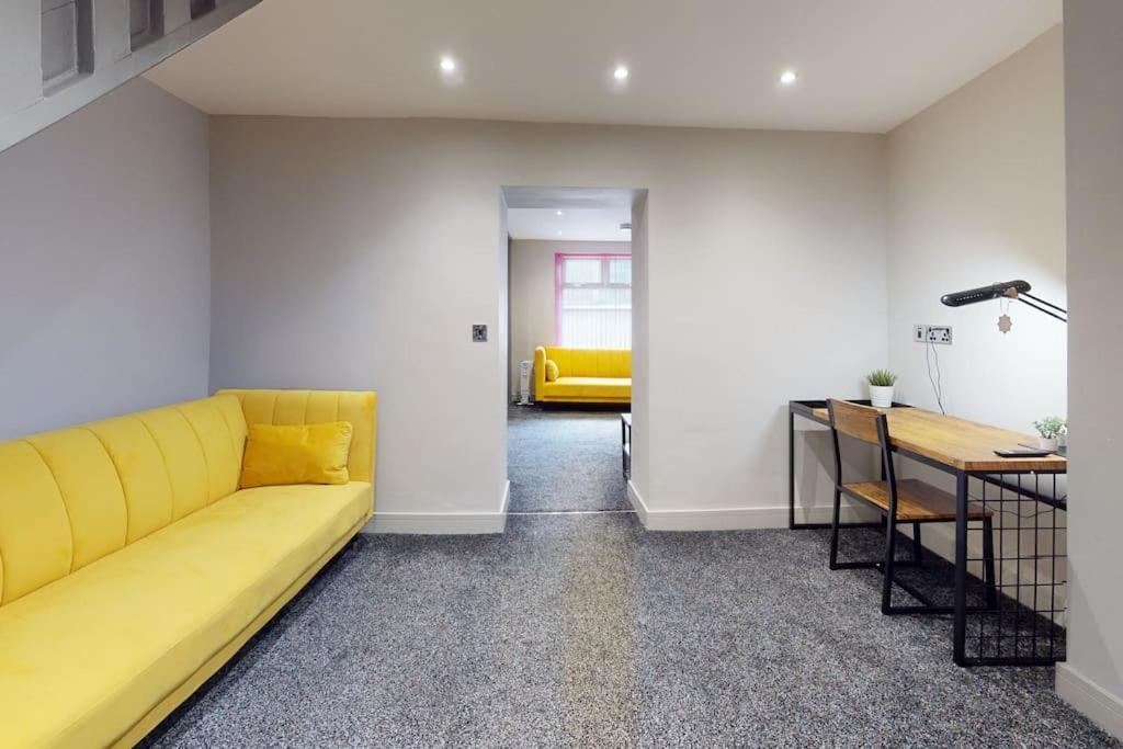 Neat Retreat Graig Pontypridd Exterior foto