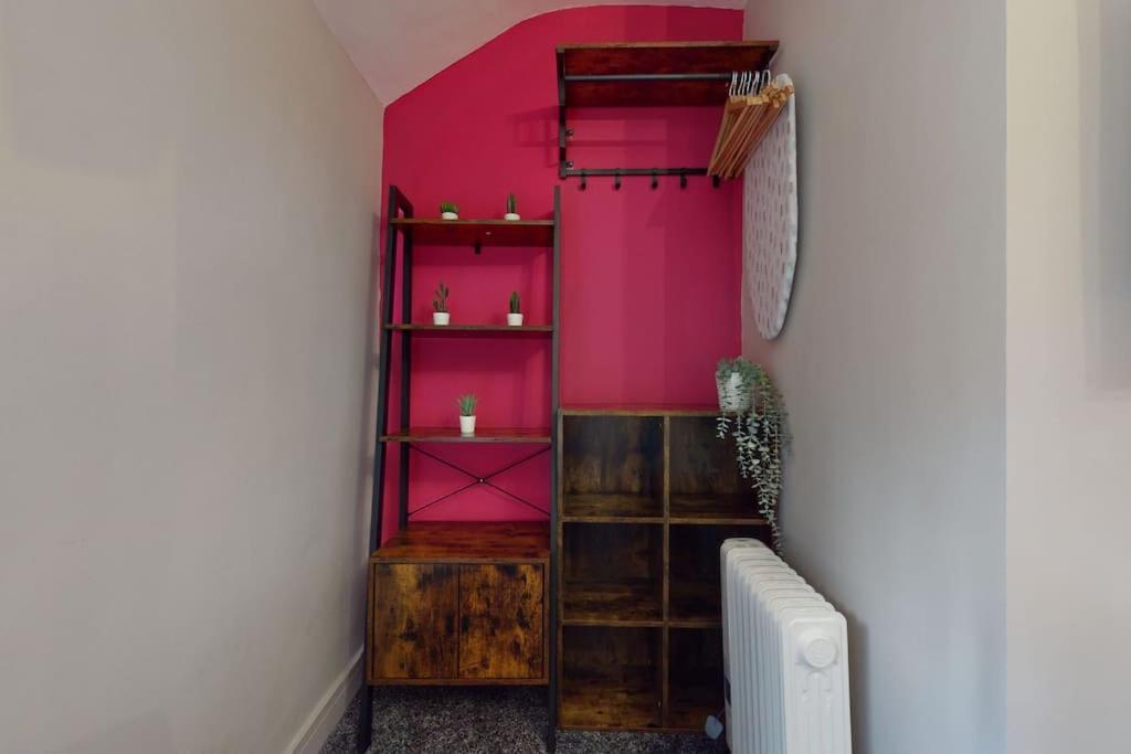 Neat Retreat Graig Pontypridd Exterior foto