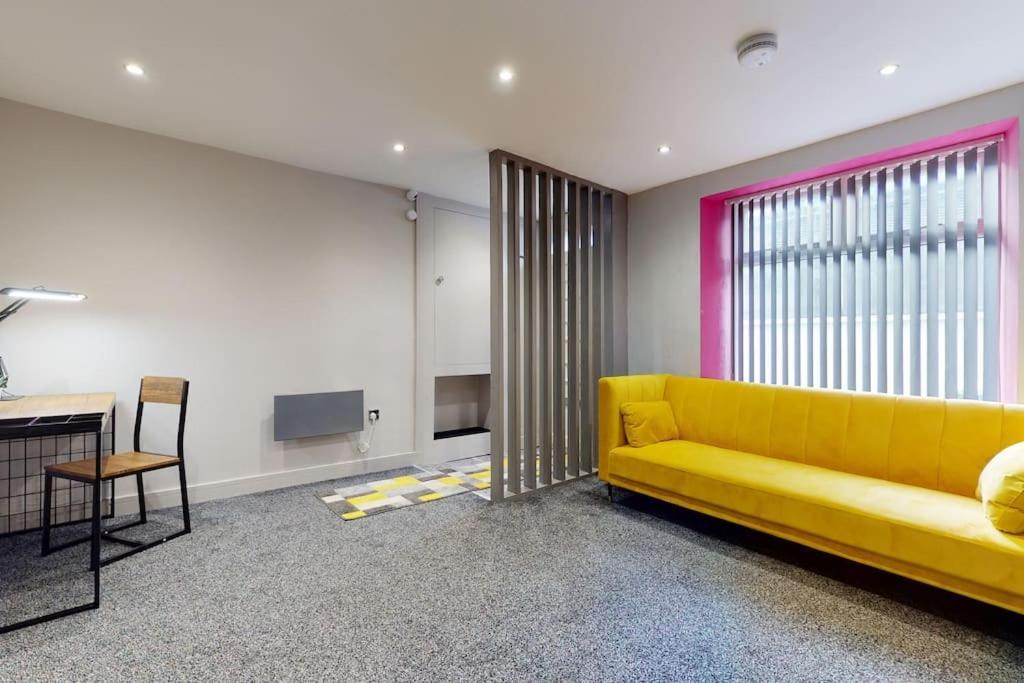 Neat Retreat Graig Pontypridd Exterior foto